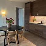 Centrally In A Charming And Peaceful Neighborhood Apartmán *
