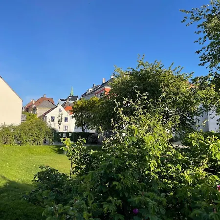 Centrally In A Charming And Peaceful Neighborhood *