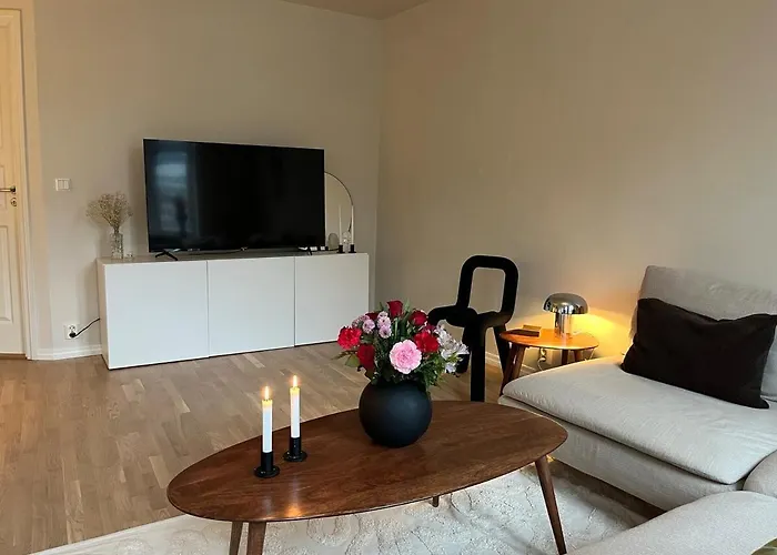 Centrally In A Charming And Peaceful Neighborhood דירה *